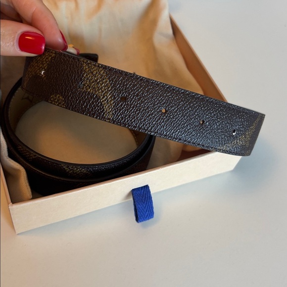 Louis Vuitton M0149 Santur LV Iconic 30MM Reversible Belt Brown - Picture 8 of 8